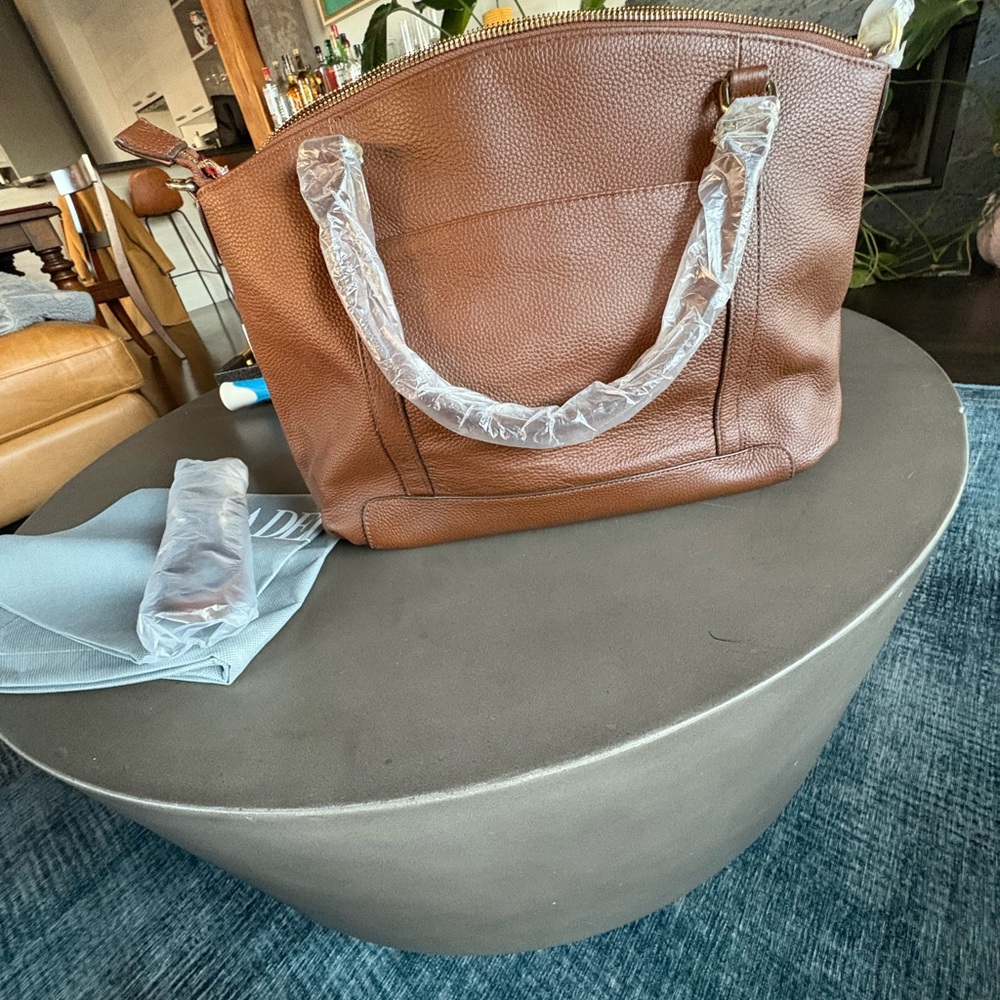 Ora Delphine Brown Leather Purse